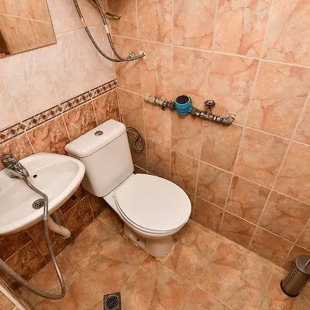 Apartamento Budget Studio For 2 Nearby Center